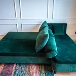 38 & 32 Floor Amazing Balcony Views, Pool , Gym, And Free Parking Апартаменти