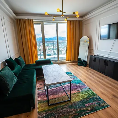 Apartamento Stylish With Amazing Balcony Views, Pool &