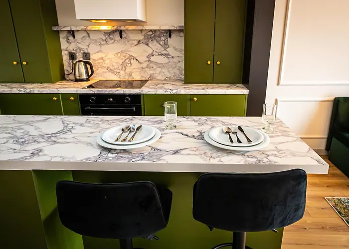 38 & 32 Floor Amazing Balcony Views, Pool , Gym, And Free Parking Lejlighed