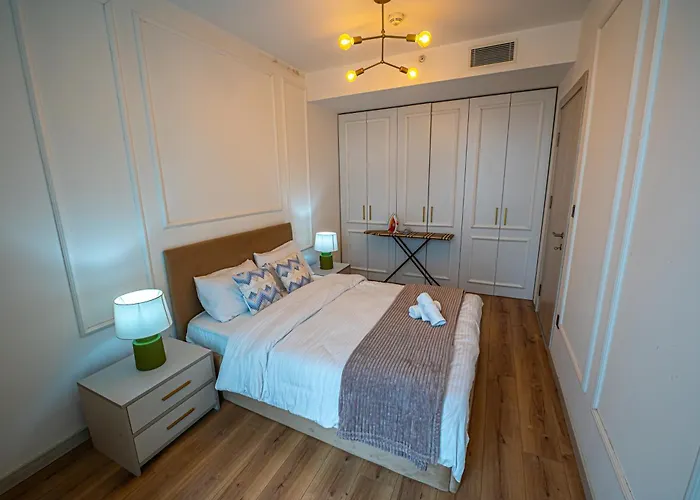 38 & 32 Floor Amazing Balcony Views, Pool , Gym, And Free Parking Lejlighed Skopje