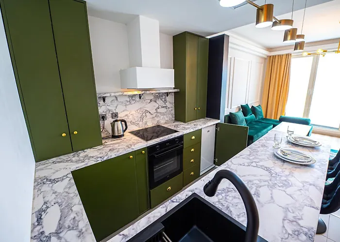 Lejlighed 38 & 32 Floor Amazing Balcony Views, Pool , Gym, And Free Parking *