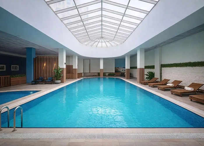 38 & 32 Floor Amazing Balcony Views, Pool , Gym, And Free Parking Lejlighed